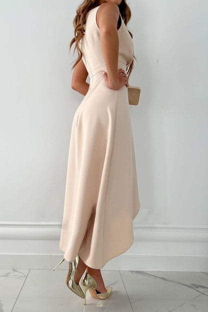 Damen Midikleid mit Wickeldesign und V-Ausschnitt in Rückansicht