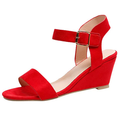 Orthopädische Keilsandalen mit orthopädischer Unterstützung